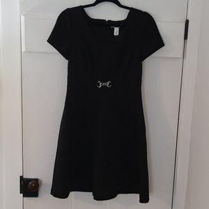 WHBM SLIM FIT N FLARE BLACK DRESS